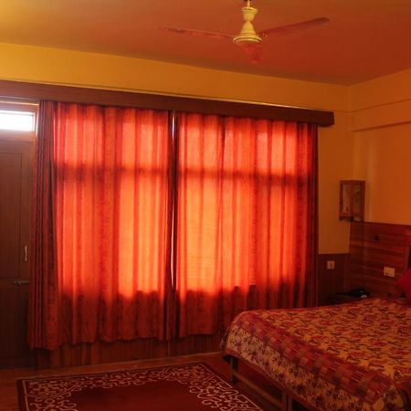 Pema Thang Hotel Kangra Exterior photo
