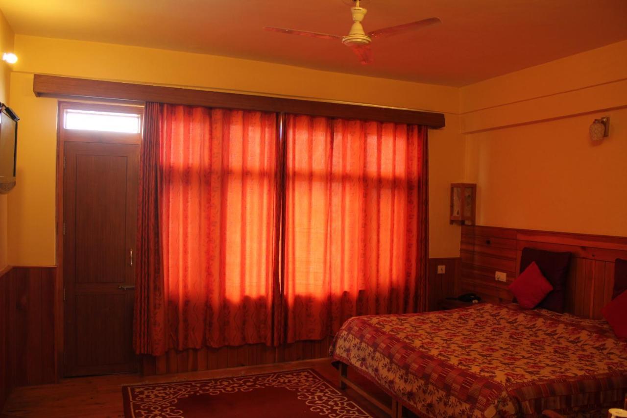 Pema Thang Hotel Kangra Exterior photo