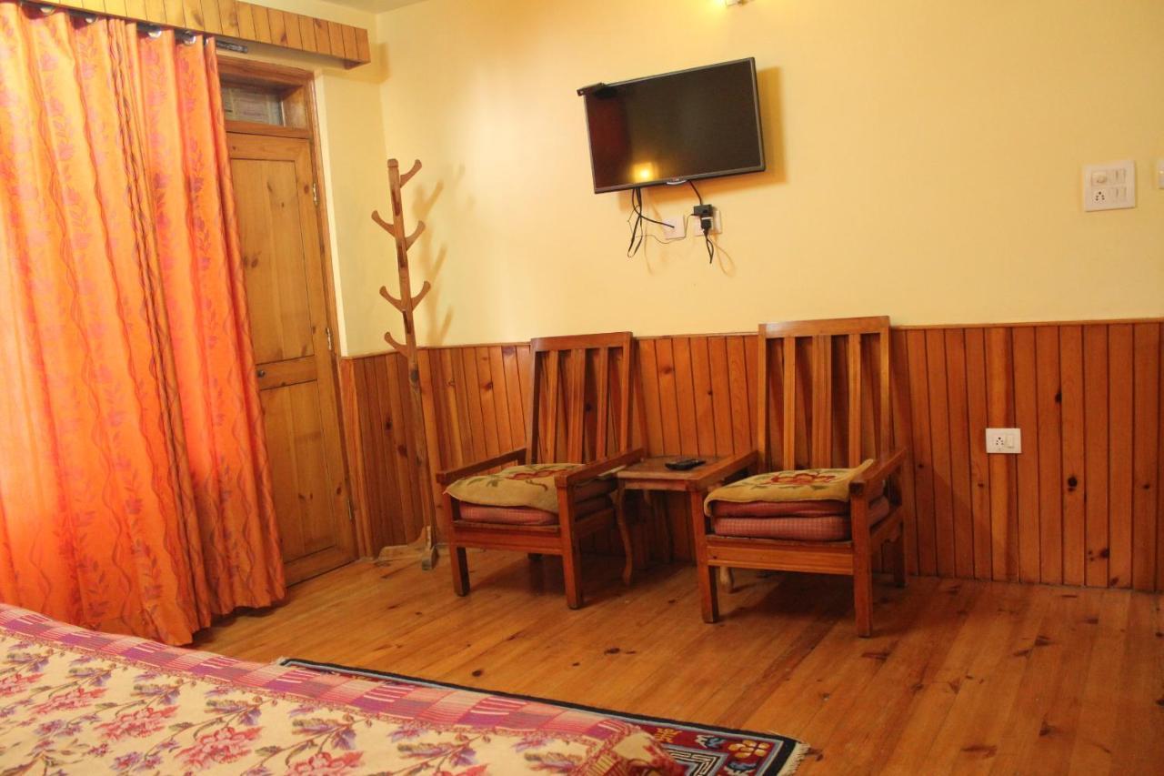 Pema Thang Hotel Kangra Exterior photo
