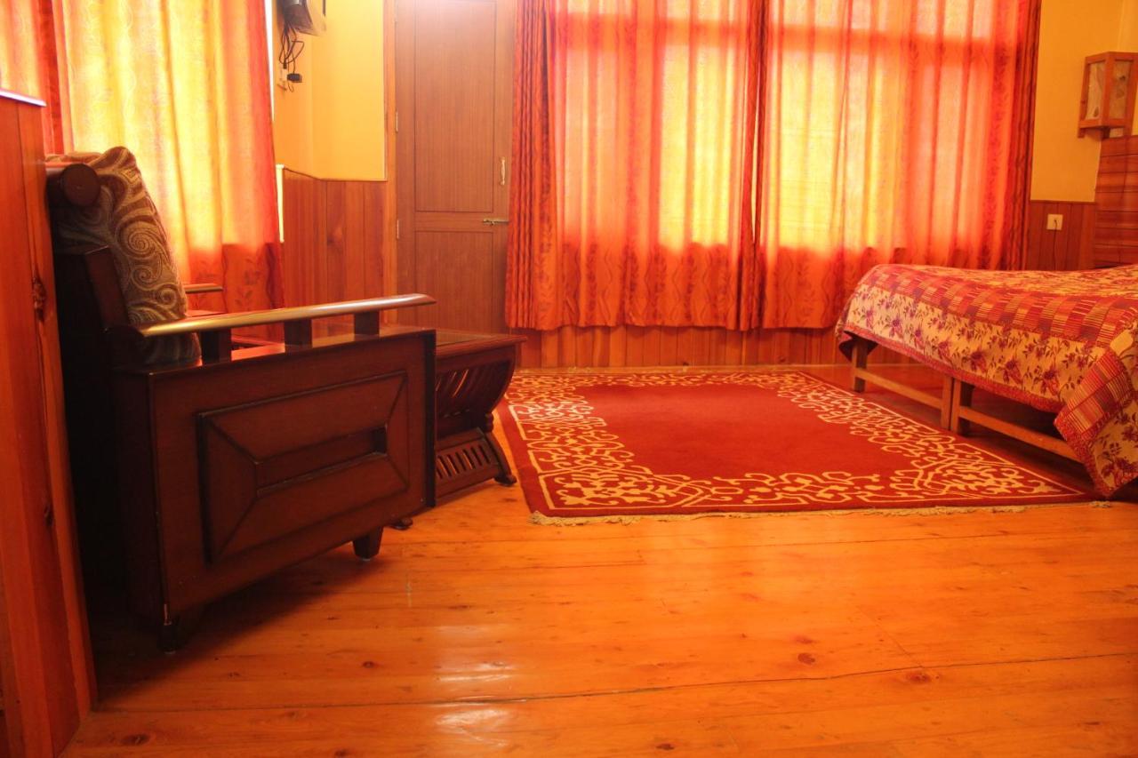 Pema Thang Hotel Kangra Exterior photo