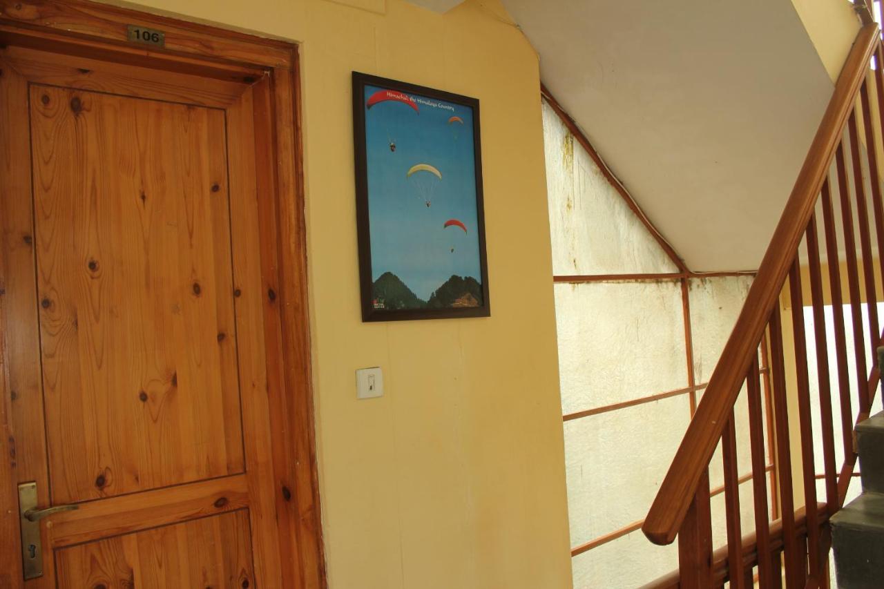 Pema Thang Hotel Kangra Exterior photo
