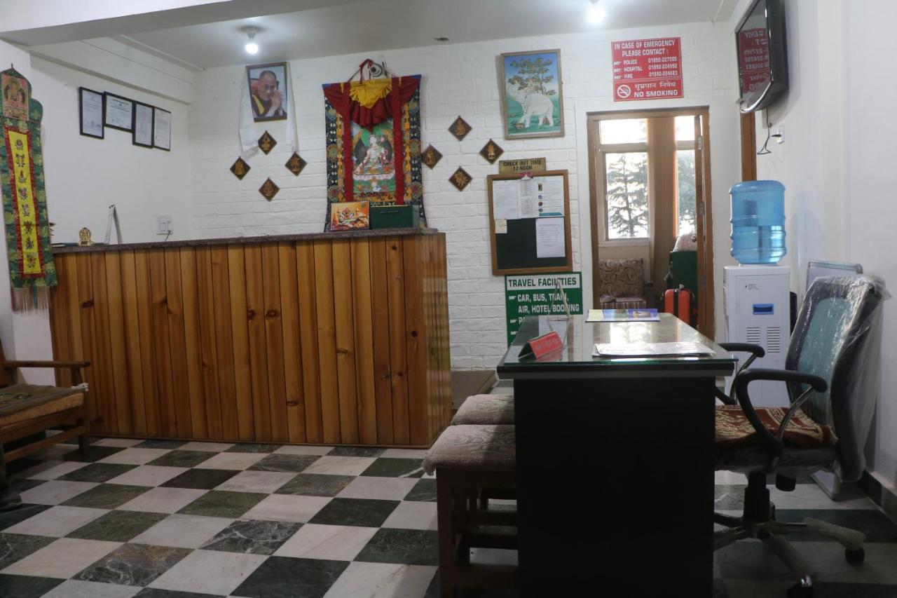 Pema Thang Hotel Kangra Exterior photo