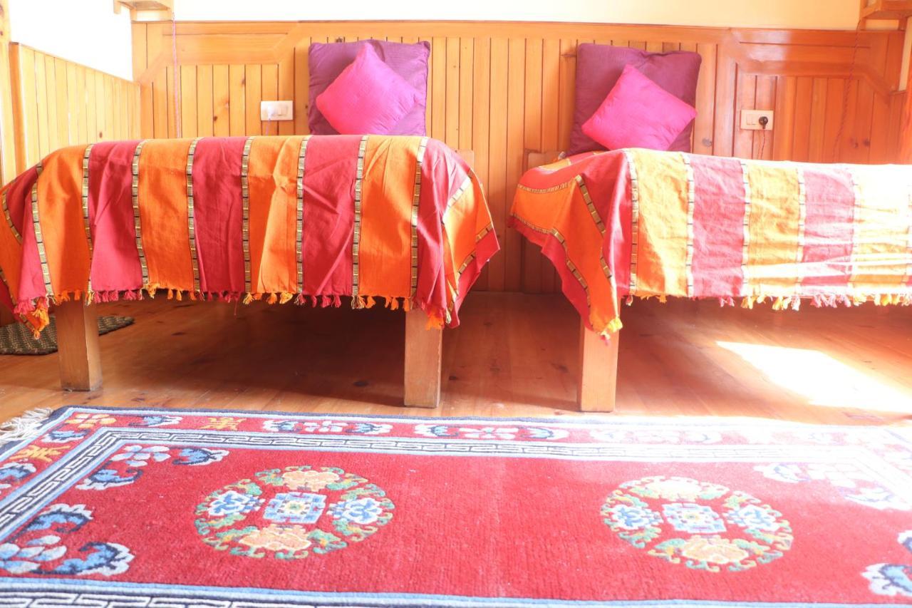 Pema Thang Hotel Kangra Exterior photo